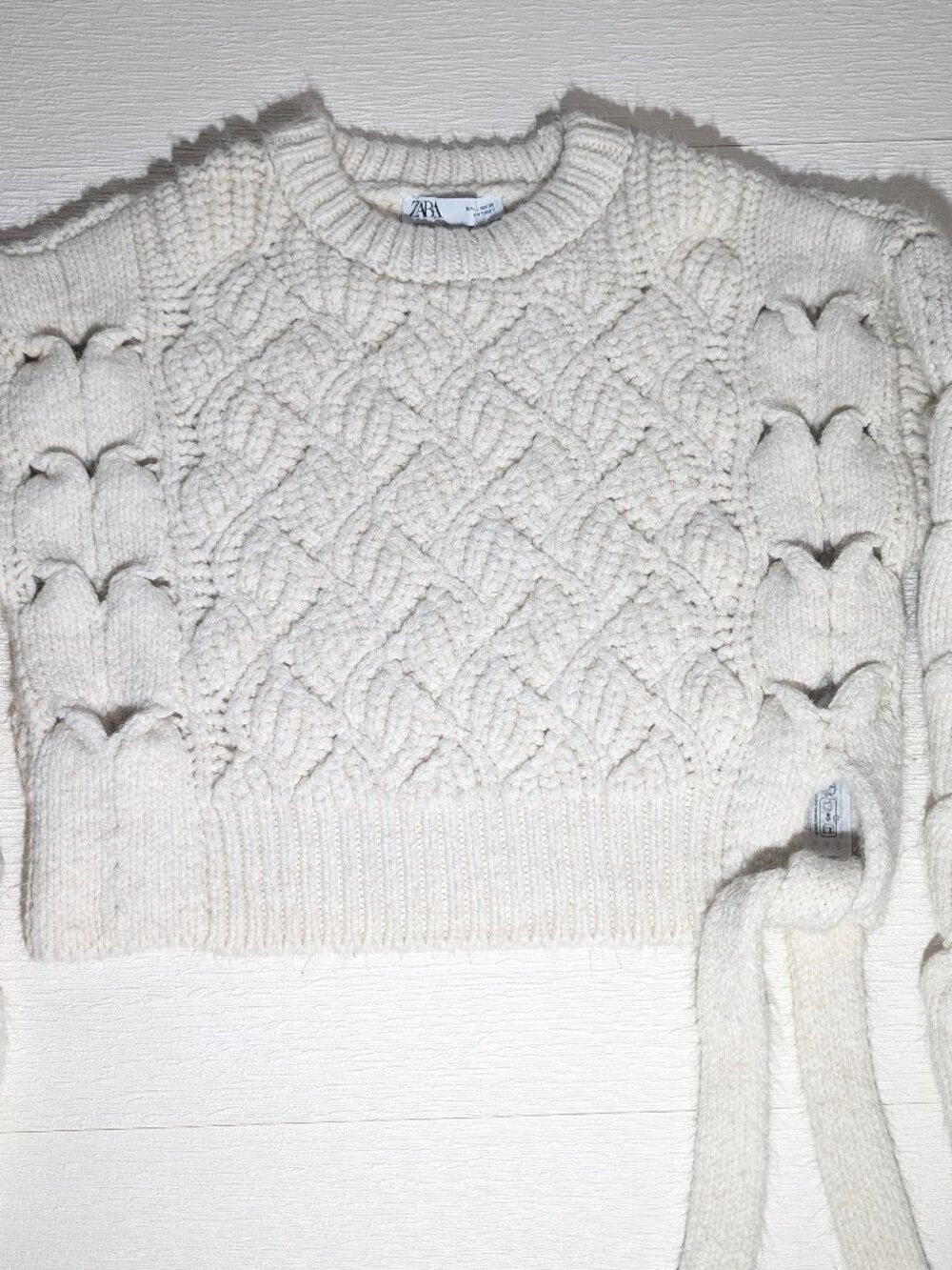 Zara Chunky Cable Knit Cropped Sweater Cutout Statement Sleeve L